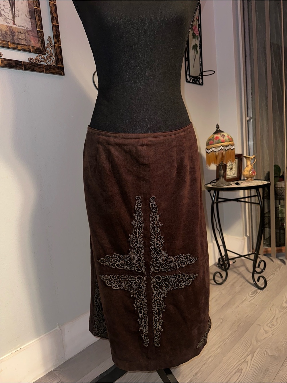 Vtg Silkland Brown Embroidered Lace Cross Design Suede Maxi Skirt with Slit, 8